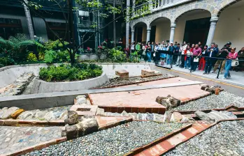 Este es el hallazgo arqueológico de parte del primer acueducto que tuvo Medellín en los primeros años del siglo XIX. FOTO: Manuel Saldarriaga