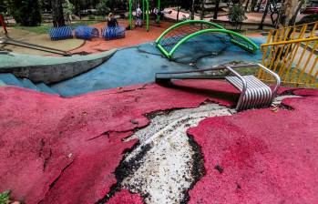 Parques, plazas y plazuelas del Centro de Medellín están tiradas a su suerte
