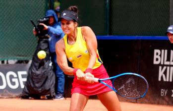 Maria Paulina Pérez abrió la jornada con una victoria ante la Peruana Francesca Maguina en dos sets, por marcadores de 6-4 y 6-1. FOTO Tomada de ‘X’: @fedecoltenis