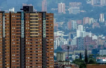 Uno de los cambios más destacados en el mercado inmobiliario ha sido el aumento en la preferencia por casas, mientras que los apartamentos están perdiendo protagonismo con caídas en el interés de los compradores. Foto: Juan Antonio Sánchez