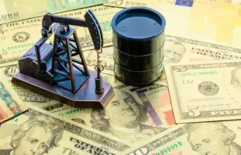 La medida de Estados Unidos flexibiliza restricciones sobre el petróleo ruso mientras el mercado energético global enfrenta nuevos ajustes en la oferta y la demanda. FOTO: Getty. 