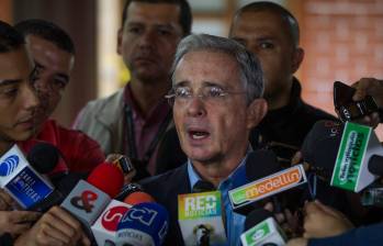 Álvaro Uribe era Gobernador de Antioquia cuando ocurrió la masacre de El Aro, en 1997. FOTO: ARCHIVO.
