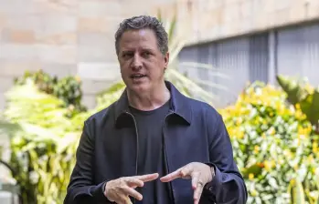 El hombre que ayudó a entrenar ChatGPT habló en Medellín sobre el futuro del trabajo