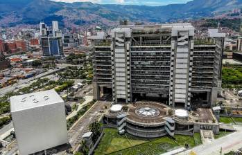 EPM y el Municipio de Medellín no escaparon a la rebaja en las calificaciones de riesgo de crédito. FOTO Juan Antonio Sánchez