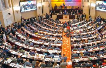 La bancada antioqueña del periodo 2026-2030 tendrá el desafío de volver a poner a Antioquia en el mapa de inversiones estratégicas del Gobierno. La segunda pista del José María Córdova, la crisis de las EPS intervenidas (como Savia Salud) y los baches de las vías 4G son algunos temas prioritarios en la región. FOTO PRESIDENCIA Y JUAN ANTONIO SÁNCHEZ