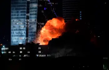 Desde el viernes, cuando comenzó la confrontación, los ataques han dejado por lo menos 224 muertos en Irán, mientras que del lado israelí el balance de víctimas mortales subió a 24. FOTO: Xinhua