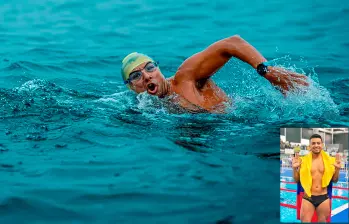 El nadador colombiano Jorge Iván Agudelo, conocido como Jorge Iván del Valle, logró una nueva hazaña en aguas abiertas y completó la Triple Corona del Lago Tahoe. FOTO CORTESÍA 