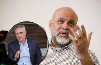 Atrás, Salvatore Mancuso. Adelante, el gobernador de Antioquia Andrés Julián Rendón. Fotos: Colprensa y EL COLOMBIANO.