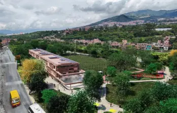 Esta es la proyección de cómo quedará la cancha Villa Niza una vez finalicen las obras. Foto: cortesía Alcaldía de Medellín.
