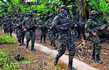 La disidencia de “Calarcá” hace presencia en regiones mineras, corredores del narcotráfico y zonas donde la Fuerza Pública enfrenta dificultades para imponer autoridad. FOTO: AFP