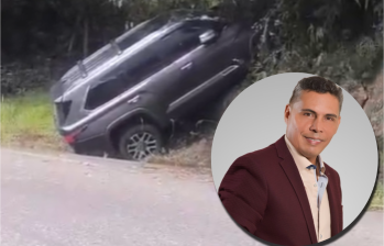 Así quedó la camioneta en la que se transportaba El Andariego. Foto: captura de video y tomada de Facebook