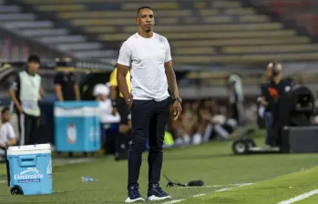 El entrenador antioqueño Amaranto Perea dirige al Medellín, uno de los equipos que tenía dos juegos programados para esta semana. Foto: Camilo Suárez