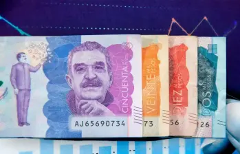 A nivel internacional, el panorama también juega a favor del peso colombiano. En Estados Unidos, los últimos datos mostraron una inflación general de 2,7%, por debajo de lo esperado, lo que abre espacio para que la Reserva Federal continúe recortando tasas. FOTO: Getty.