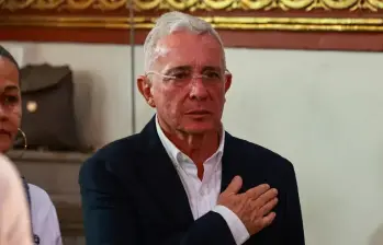 Su bancada asegura que respeta a la Justicia pero insistirá hasta el final en la inocencia de Álvaro Uribe. Foto: Manuel Saldarriaga.