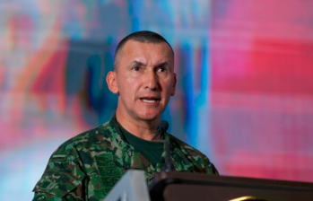 El general Luis Mauricio Ospina es señalado de ordenar la interceptación del profesor de inglés de su esposa por celos. FOTO: COLPRENSA