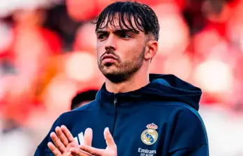 El defensa del Real Madrid, Raúl Asencio, fue declarado inocente en caso de difusión de vídeo sexual. FOTO: X Raúl Asencio