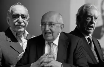 Gabriel García Márquez, Plinio Apuleyo Mendoza y Mario Vargas Llosa protagonizaron varios hitos de la historia intelectual de América Latina. Foto: Getty, Colprensa y Afp