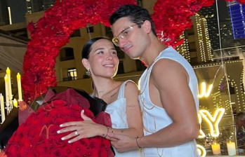 La pareja se comprometió en Dubái. FOTO: Tomada de Instagram, @luisafernandaw