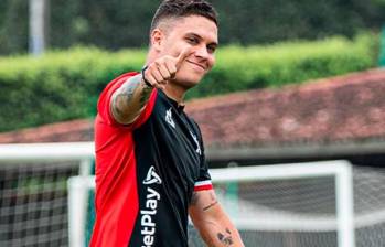 El volante antioqueño Juan Fernando Quintero, de 32 años, es uno de los fichajes estelares del fútbol colombiano en el apertura del 2025. FOTO: Tomada de X @AmericadeCali