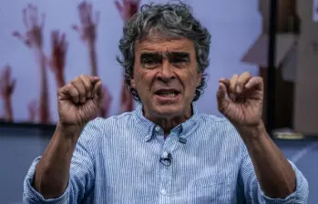 El candidato aseguró que en materia de corrupción el gobierno de Gustavo Petro es “pésimo”. FOTO: Julio César Herrera