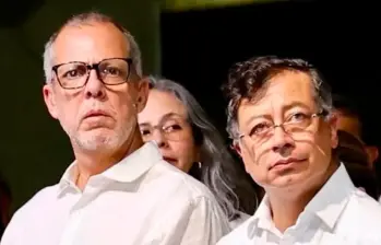 La designación de Saade revive críticas por el manejo político y la forma en que el Gobierno premia a aliados cuestionados. FOTO: X @ALFREDOSAADEV