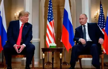 El presidente de Estados Unidos, Donald Trump; y el presidente ruso, Vladímir Putin. FOTO: AFP.