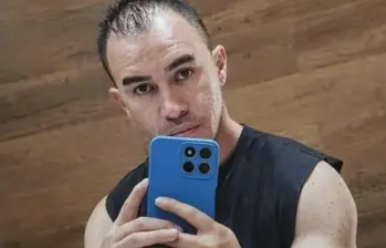 El profesor Kevin Santiago Ángel fue asesinado en mayo en el suroccidente de Bogotá. La Fiscalía investiga si el crimen fue una retaliación por su trabajo con jóvenes para alejarlos de las redes criminales. FOTO: Redes sociales.