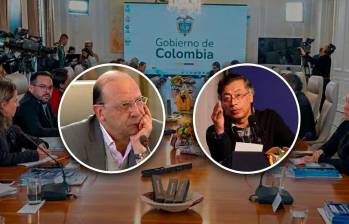 El momento en que el ministro de Hacienda no respondió la cifra del déficit primario generó cuestionamientos sobre su manejo de las finanzas públicas. FOTO PRESIDENCIA Y COLPRENSA.