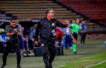 “Bolillo” Gómez en juego de fase previa de Copa Libertadores 2024 con Águilas Doradas frente a Bragantino de Brasil. FOTO: Juan Antonio Sánchez