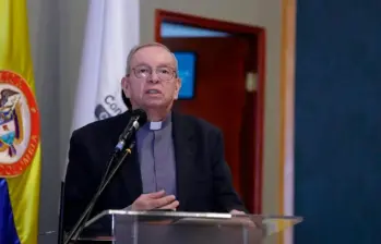 Monseñor Henao insistió en combatir la polarización y la violencia, promoviendo el diálogo, la dignidad y la reconciliación como bases de la democracia. FOTO: COLPRENSA