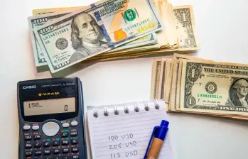 La caída de la TRM hizo más accesibles productos tecnológicos y viajes durante la jornada. FOTO: EL COLOMBIANO