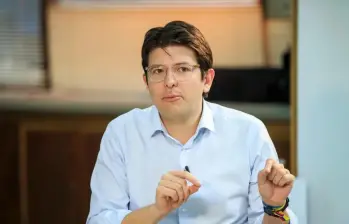Miguel Uribe, precandidato presidencial por el Centro Democrático, fue atacado a tiros en Bogotá mientras participaba en un acto político. FOTO archivo