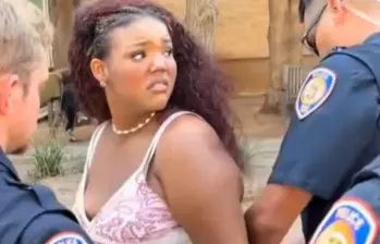 Camryn Giselle Booker, de 18 años, fue expulsada de la Universidad Texas Tech tras burlarse de simpatizantes de Charlie Kirk, el activista republicano asesinado en Estados Unidos. FOTO: REDES SOCIALES