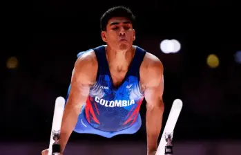 Ángel Barajas busca su segunda medalla de oro en barras paralelas en la Copa Mundo de gimnasia artística. Foto: Getty