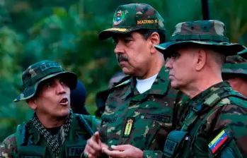 Nicolás Maduro convocó a sus milicias para “proteger” la soberanía venezolana ante cualquier intento de invasión de Estados Unidos. FOTO AFP 