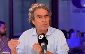 El excandidato presidencial Sergio Fajardo presentó su “Decálogo del millón de votos”. FOTO EL COLOMBIANO