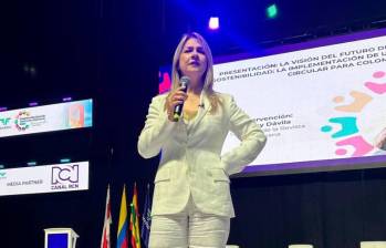 Vicky Dávila es la candidata que lidera la intención de voto en la derecha y ha dado ya varios golpes de opinión. Foto: Colprensa