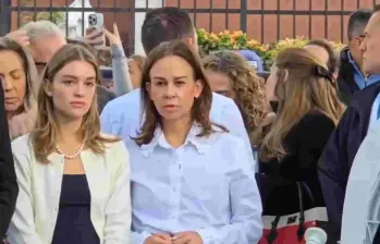 María Claudia Tarazona habló por primera vez tras el asesinato de su esposo y lanzó críticas directas al presidente y a sectores políticos que, según ella, no estuvieron a la altura. Foto: Captura de video.