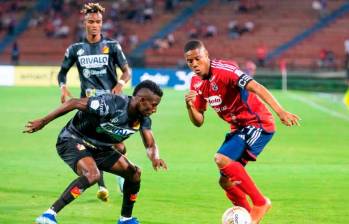 El volante antioqueño Yairo Moreno es uno de los futbolistas que no estarán con el cuadro rojo en su debut en la Copa Sudamericana por problemas físicos. FOTO: ESNÉYDER GUTÍERREZ 