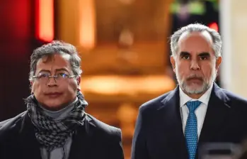 El presidente Petro y el ministro del Interior, Armando Benedetti, han empezado a organizar una estrategia de zanahoria y garrote. Pero tendrían las mayorías para la consulta. Foto: Colprensa. 