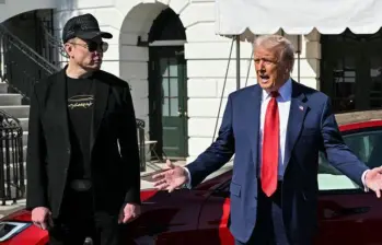 La Casa Blanca aseguró que el presidente estadounidense Donald Trump está al tanto de las duras críticas de su exasesor Elon Musk contra su proyecto de ley presupuestario. FOTO: AFP vía Getty
