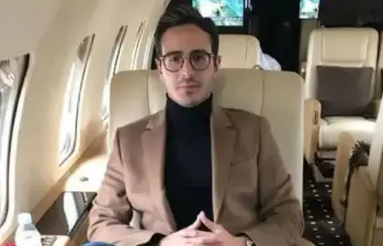 Simón Leviev es el nombre con el que se hizo famoso Shimon Hayut, un estafador israelí conocido mundialmente por el documental de Netflix The Tinder Swindler (El estafador de Tinder). FOTO: Netflix