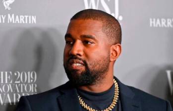 Kanye West enfrenta una demanda por antisemitismo y acoso laboral presentada por una exempleada de Yeezy. FOTO Getty