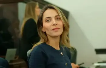 María Clara Posada llegó al Senado tras las elecciones legislativas de marzo pasado. Ha puesto el dedo en la llaga en los resultados de la JEP. FOTO CORTESÍA @MACLAPOSADA