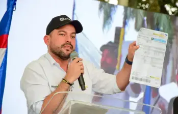 El ministro de Minas y Energía, Edwin Palma, convocó a los gremios petroleros afectados a buscar alternativas logísticas que permitan seguir transportando y exportando el crudo colombiano. Foto: Cortesía Presidencia