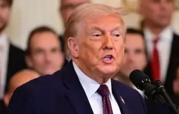 Se agudiza el conflicto en Medio Oriente luego de que Donald Trump afirmara haber destruido 28 buques minadores iraníes. FOTO: GETTY