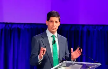 Kevin Warsh, un economista y banquero con amplia trayectoria, fue elegido para suceder a Jerome Powell al frente de la FED. FOTO Getty