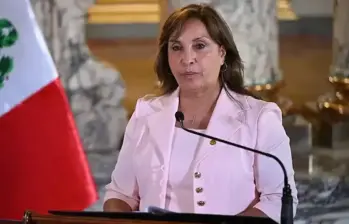 Así fue la salida del poder de la presidenta de Perú, Dina Boluarte. FOTO: AFP
