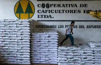 El nombramiento cayó como un baldado de agua fría entre los cafeteros, que ven con preocupación un posible giro político en una entidad clave para la región. Foto: Cortesía