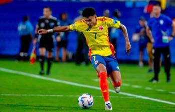 Luis Díaz, después de las buenas presentaciones que ha tenido con el Liverpool de Inglaterra en los partidos del inicio de la Liga Premier Inglesa, es la gran figura de Colombia para enfrentar a los incas. FOTO: JUAN ANTONIO SÁNCHEZ 